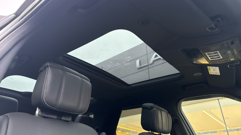 Land Rover Discovery 3.0 D300 Metropolitan Edition 5dr Auto Diesel Station Wagon